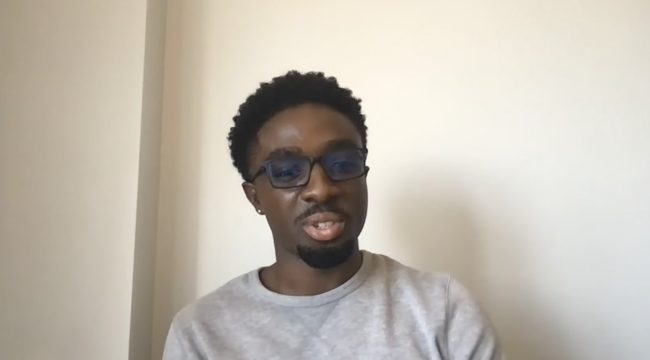 Звезда «Очень странных дел» Калеб Маклафлин о духовном пути: углубился в веру, вернулся в церковь и отказался от соцсетей