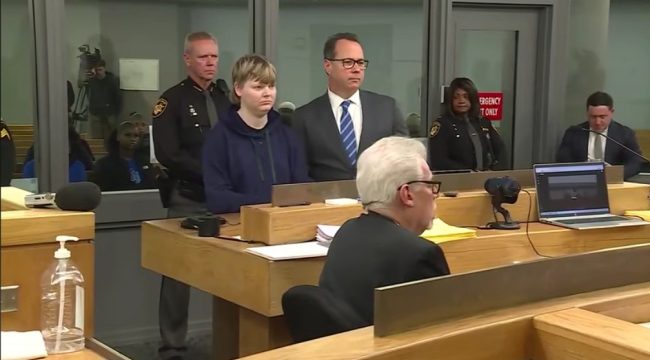 Что известно о Уильяме 'Джулии' ДеФуре, подозреваемом в вандализме в доме вице-президента Джей Ди Вэнса