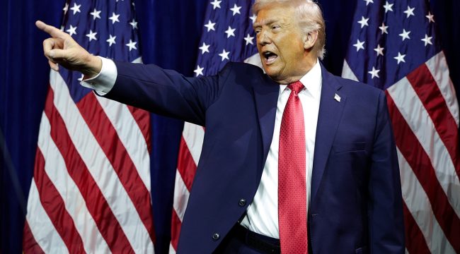 Итоги недели Трампа: сделка с нефтью Венесуэлы и скандал вокруг поправки Хайда