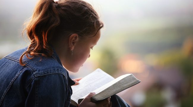 Возвращается ли поколение Z в церковь? Данные опросов показывают противоречивую картину