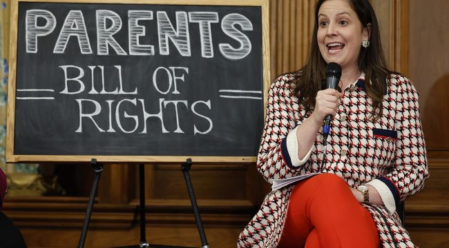 Большинство американцев одобряют решения Верховного суда по правам родителей и религиозным свободам