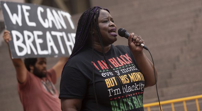 Протестующие против ICE в церкви Cities Church арестованы и обвинены в нарушении Закона о свободе доступа к храмам