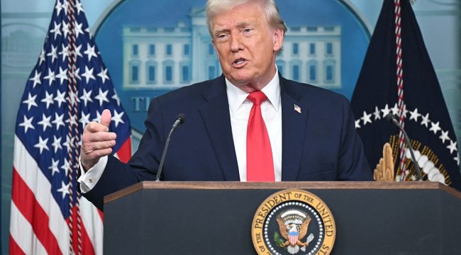 Неделя Трампа: Давос, Гренландия и протесты против ICE