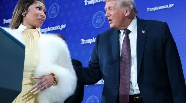Ники Минаж заявила, что 'Бог защищает' Трампа на мероприятии по запуску Trump Accounts и получила 'Золотую карту'