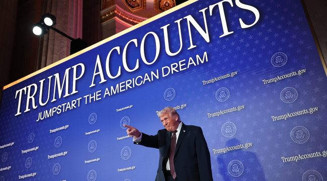 Неделя Трампа: инициативы для детей и вмешательство в дело о таблетках для аборта