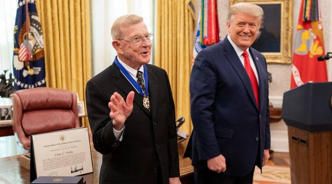 Легендарный тренер по американскому футболу Лу Холц поступил в хоспис