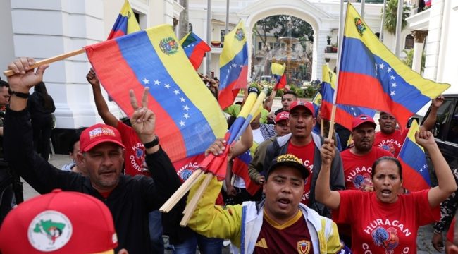 Венесуэла: все комментируют, но кто спросил самих венесуэльцев?