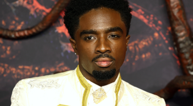 Кейлеб Маклафлин из «Очень странных дел» рассказал о своей христианской вере и духовном пути