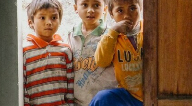 Пять библейских стихов, чтобы молиться за детей гонимой Церкви