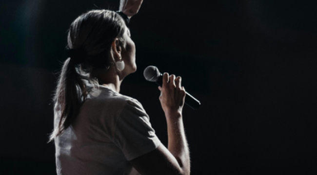 Пять молитвенных стихов для поддержки христианских артистов