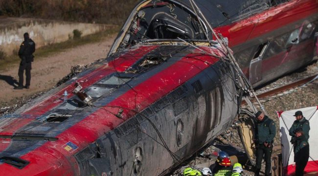 Папа Лев XIV выразил соболезнования Испании после крушения поезда с десятками жертв