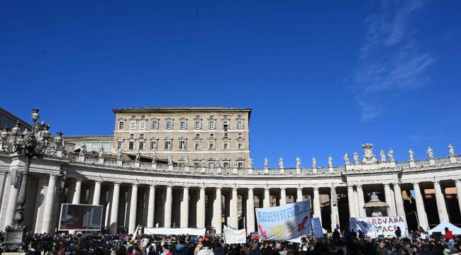 Папа Римский призывает к миру: Лев XIV о трагедии в Украине и важности единства