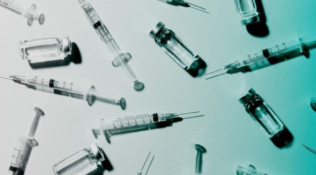 Как самостоятельно изучить вопрос о вакцинации: руководство от врача-практика