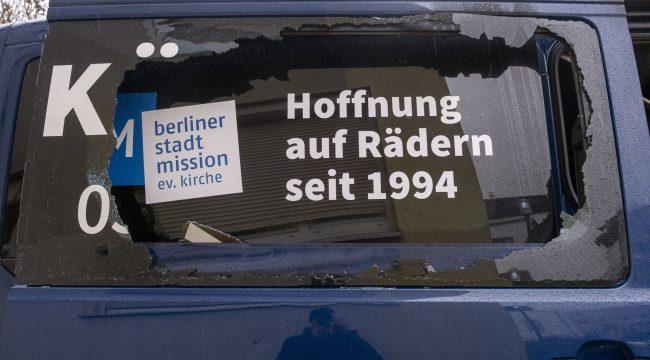 Третий берлинский автобус для бездомных стал жертвой поджога в новогодний день