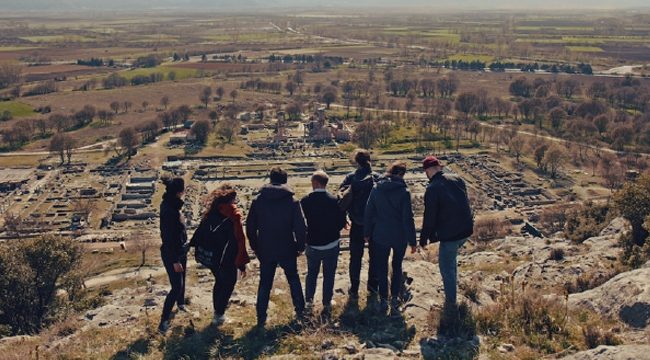 Как возникло христианство: исследование корней и развития