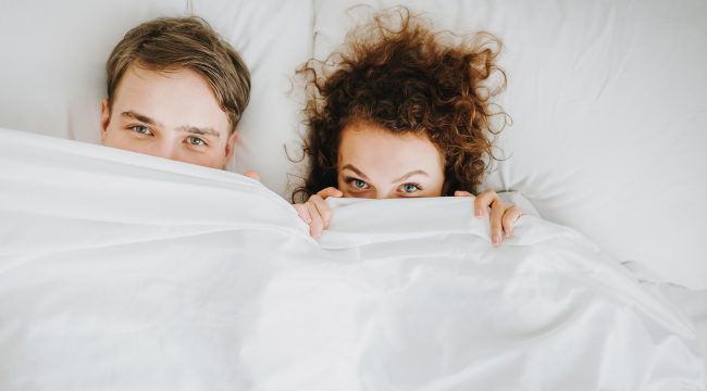 Первый сексуальный опыт у молодежи в Германии наступает все позже