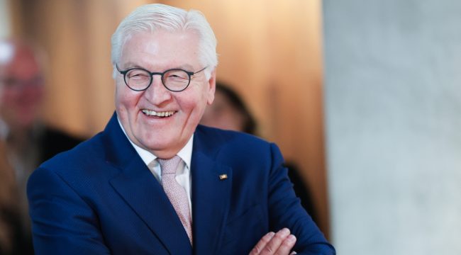 Церкви Германии поздравили президента Штайнмайера с юбилеем, отметив его роль «островка спокойствия»