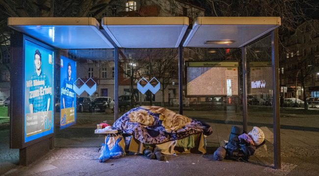 Теплые приюты в немецких городах переполнены из-за аномальных морозов