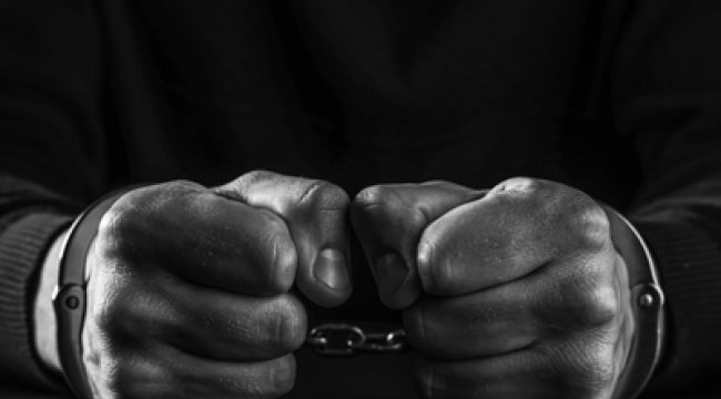 Убийство священника Оливье Мэра: молчаливый обвиняемый и неразрешенные вопросы