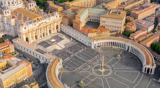 В Ватикане собрались кардиналы со всего мира: Папа Лев XIV начинает эпоху более братского управления Церковью