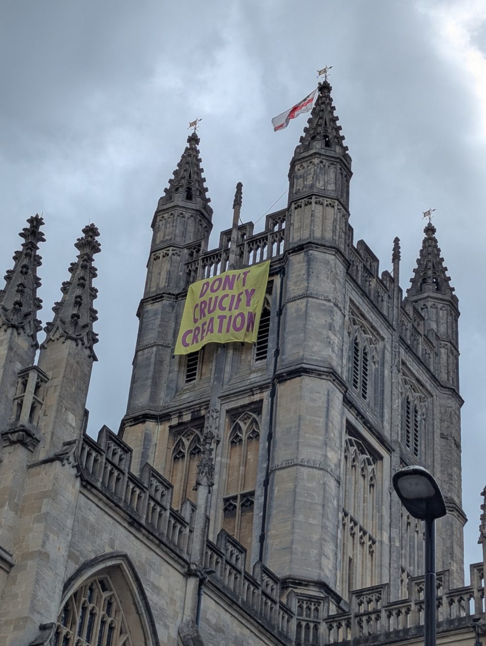 Активисты Christian Climate Action не признали вину за акцию протеста в соборе