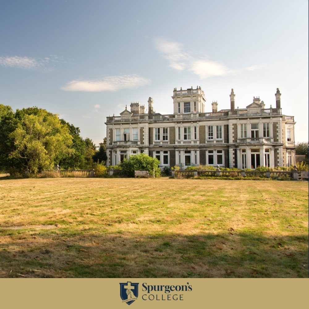 Собрано £90,000 для поддержки студентов Колледжа Спарджона после его неожиданного закрытия