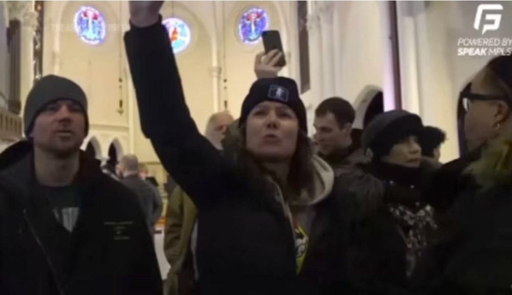 Протест против ICE сорвал службу в церкви Миннесоты: Минюст США начал расследование