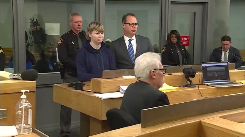 Что известно о Уильяме 'Джулии' ДеФуре, подозреваемом в вандализме в доме вице-президента Джей Ди Вэнса