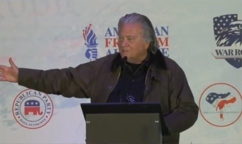 Бывший советник Трампа Стив Бэннон предупредил Техас о «вторжении» и призвал запретить шариат