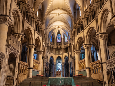 Жалоба на будущего лидера Церкви Англии отклонена: епископ Саре Маллалли ничего не грозит