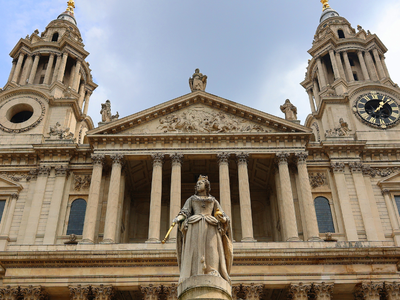 Сара Маллалли стала первой женщиной на посту духовного лидера англикан