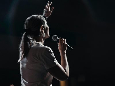 Пять молитвенных стихов для поддержки христианских артистов