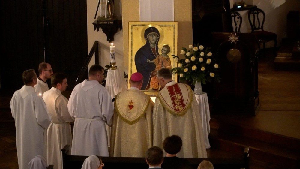 Чудотворный список иконы Salus Populi Romani завершил паломничество по России