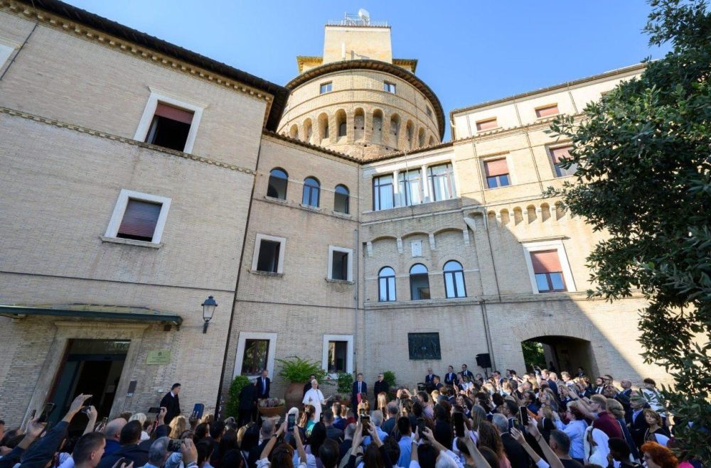 Недовольство сотрудников Ватикана: комментарии главы Отдела труда