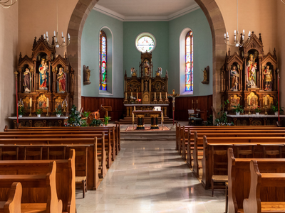 Трое осуждены за серию краж из церквей во Франции