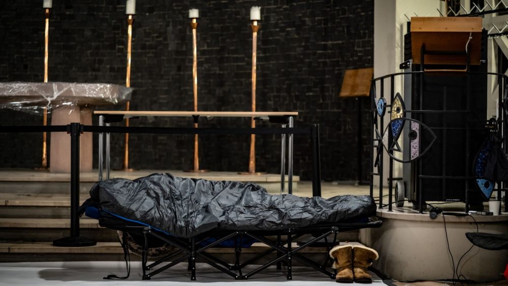 Круглосуточные убежища для бездомных: как спасают от лютых морозов в Германии