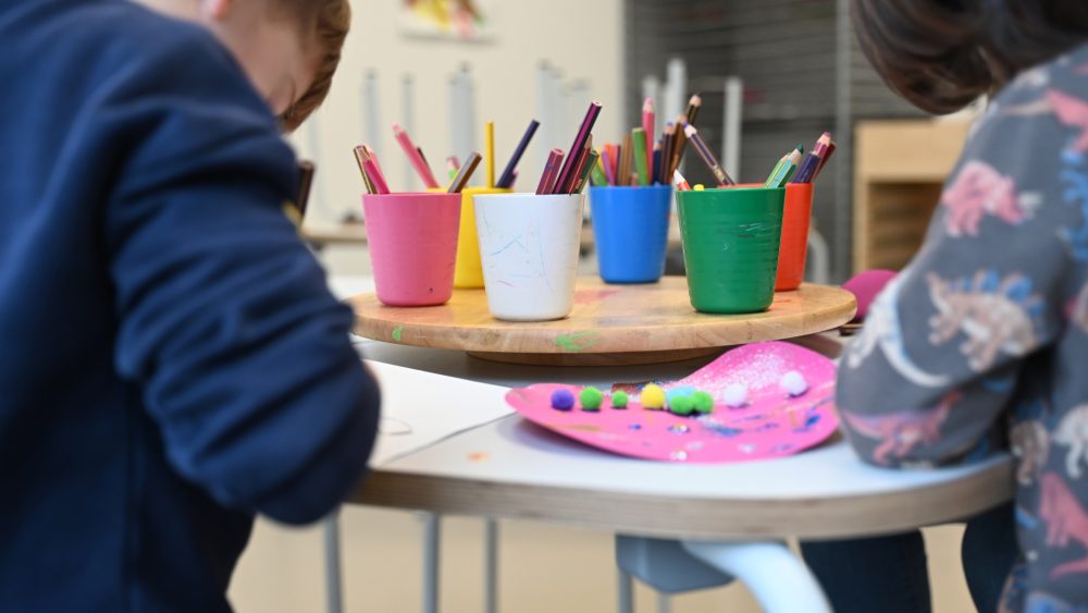 Каждая седьмая детская группа в Германии обеспечена квалифицированными кадрами