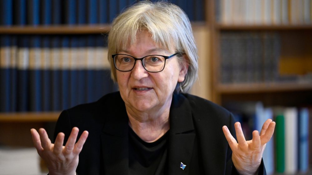 Медиа-бишофин Вюст: Социальные сети только с 14 лет