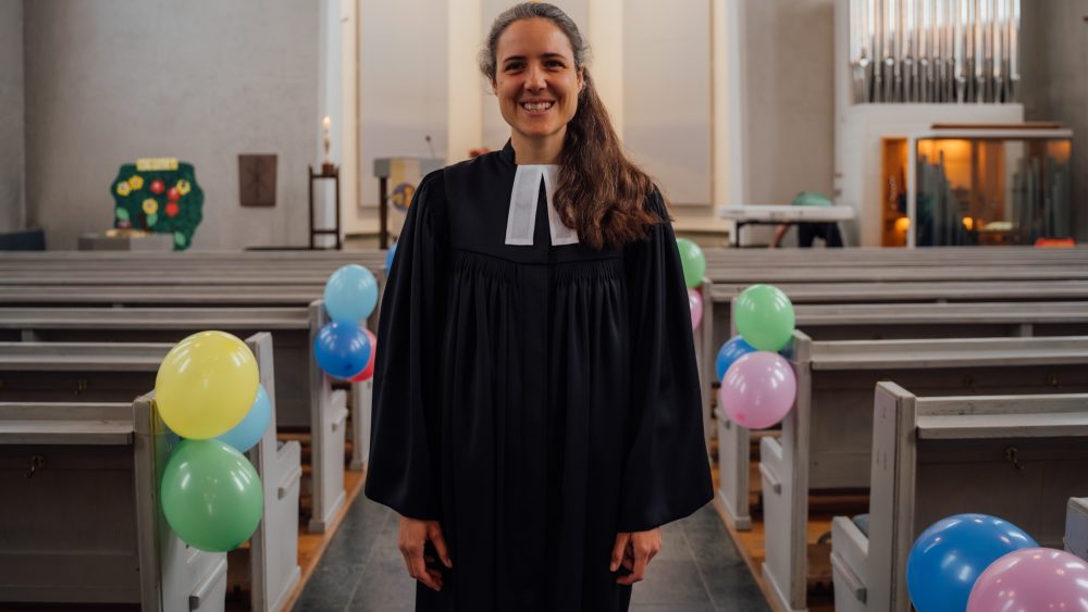 С белой тростью на церковной кафедре: история пастора, незрячего от рождения