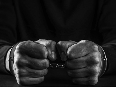 Убийство священника Оливье Мэра: молчаливый обвиняемый и неразрешенные вопросы