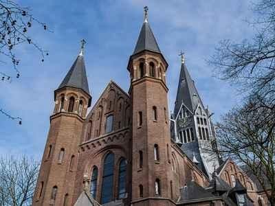 В новогоднюю ночь в Амстердаме сгорела историческая церковь Вондела