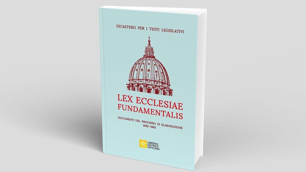 Ватикан впервые опубликовал историю создания Основного закона Церкви