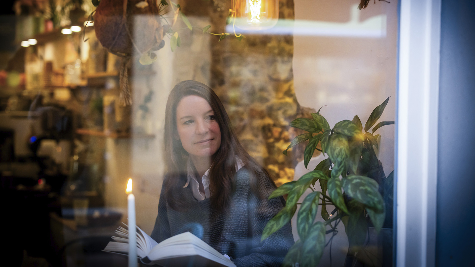 «Показное чтение»: Книга как статусный аксессуар в эпоху цифрового шума