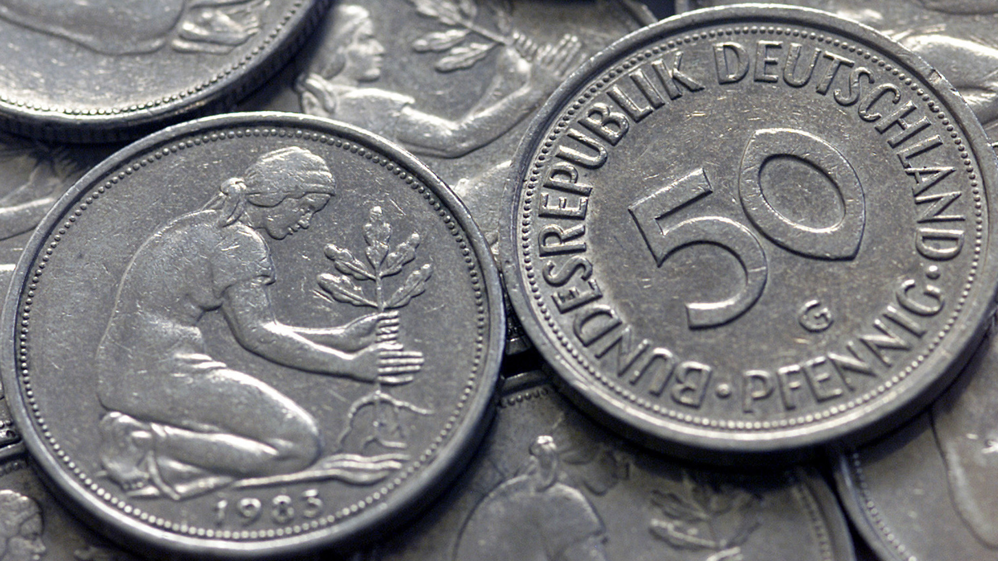 Более 12 миллиардов «спящих» марок всё ещё не обменяны на евро