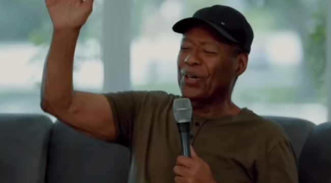 Ушёл из жизни лидер поклонения Рон Кеноли на 81-м году жизни