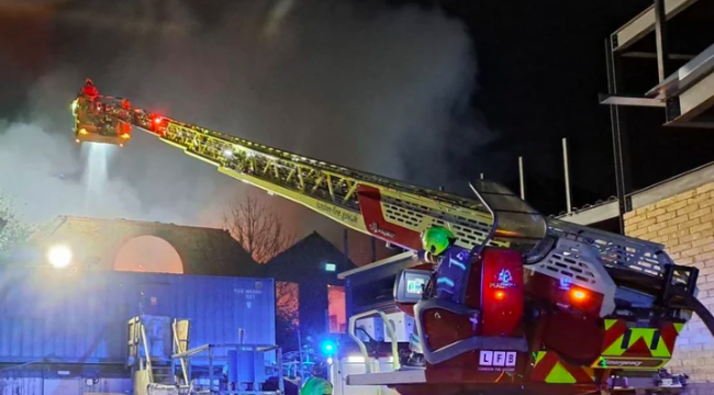 Начато расследование по факту пожара в методистской церкви на западе Лондона