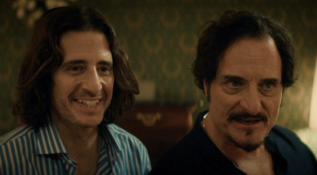 Джонатан Руми: 'Solo Mio' спасает романтические комедии, возвращая братство на большой экран