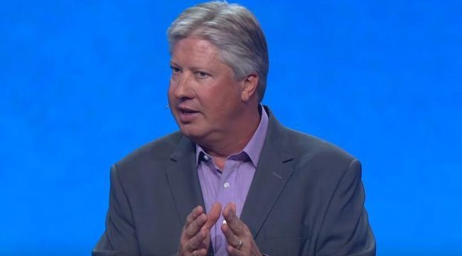 Пастор Лэндон Шотт утверждает, что Бог простил основателя Gateway Роберта Морриса, ожидая его освобождения к Пасхе