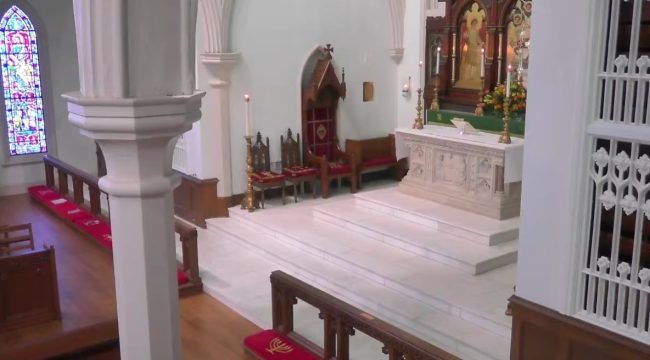 Церковь получает грант почти в $1 млн для увековечения памяти людей, проданных на бывшем рынке рабов