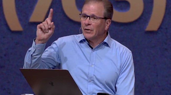 Близок ли конец света? Предостережение Фрэнка Тюрека о 'завуалированном' Втором Пришествии